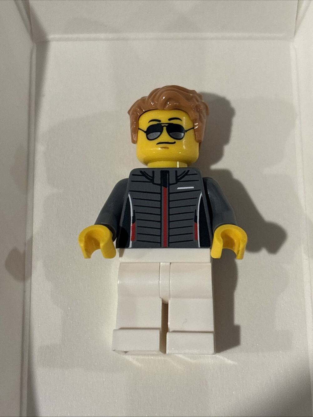 Lego Mercedes-AMG SL 63 Driver Minifigure #sc118 Brand New Speed Champions